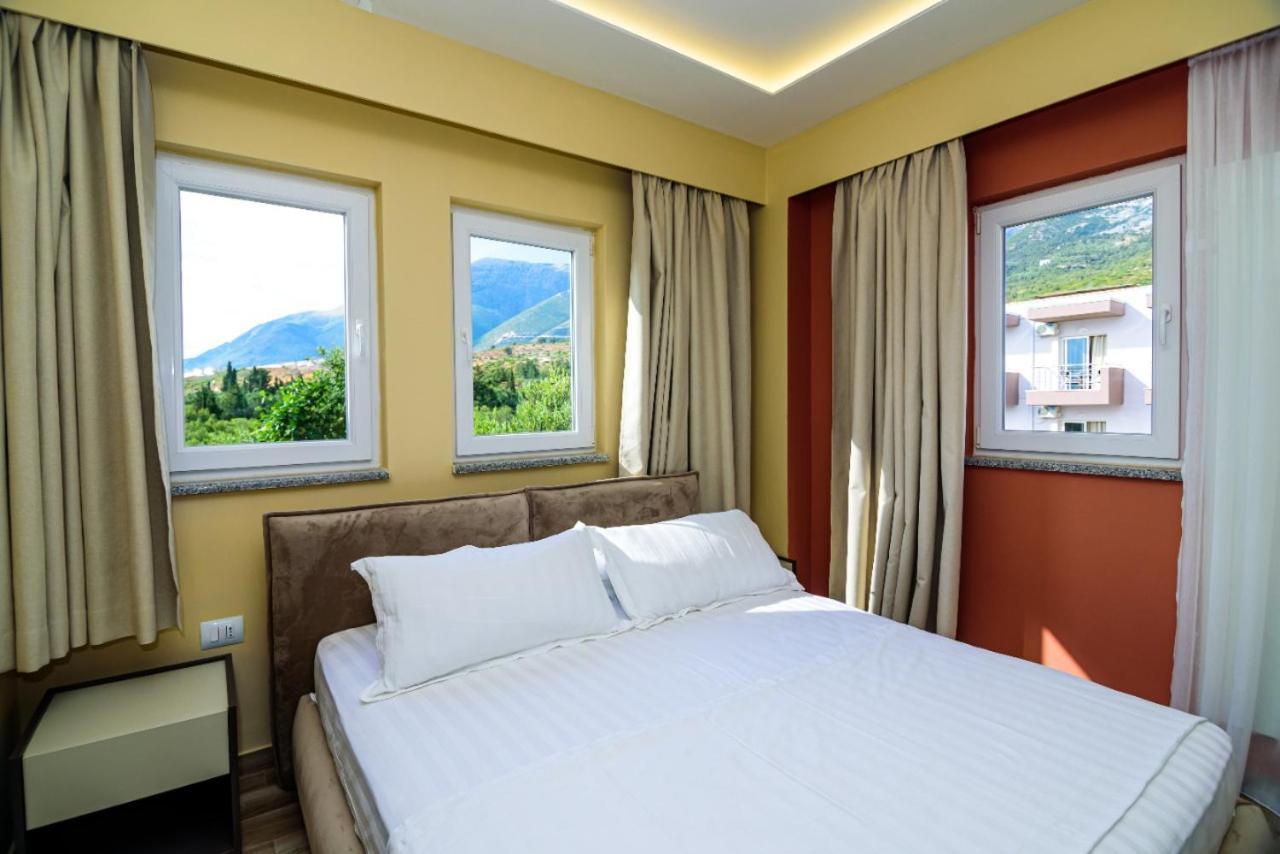 Hotel Orange Dhërmi Buitenkant foto