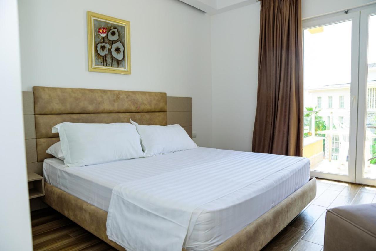 Hotel Orange Dhërmi Buitenkant foto
