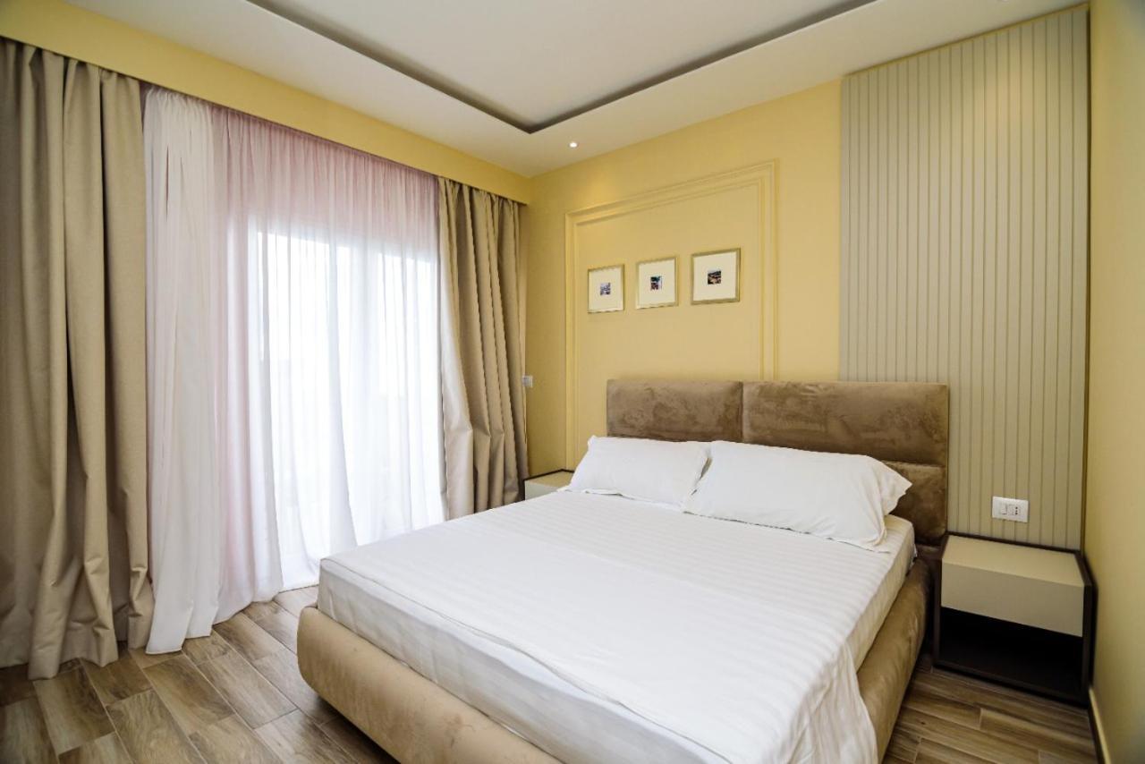 Hotel Orange Dhërmi Buitenkant foto