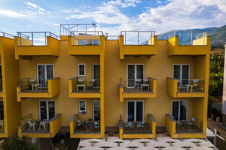 Hotel Orange Dhërmi Buitenkant foto