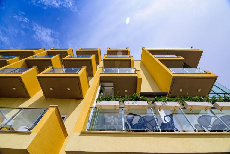 Hotel Orange Dhërmi Buitenkant foto