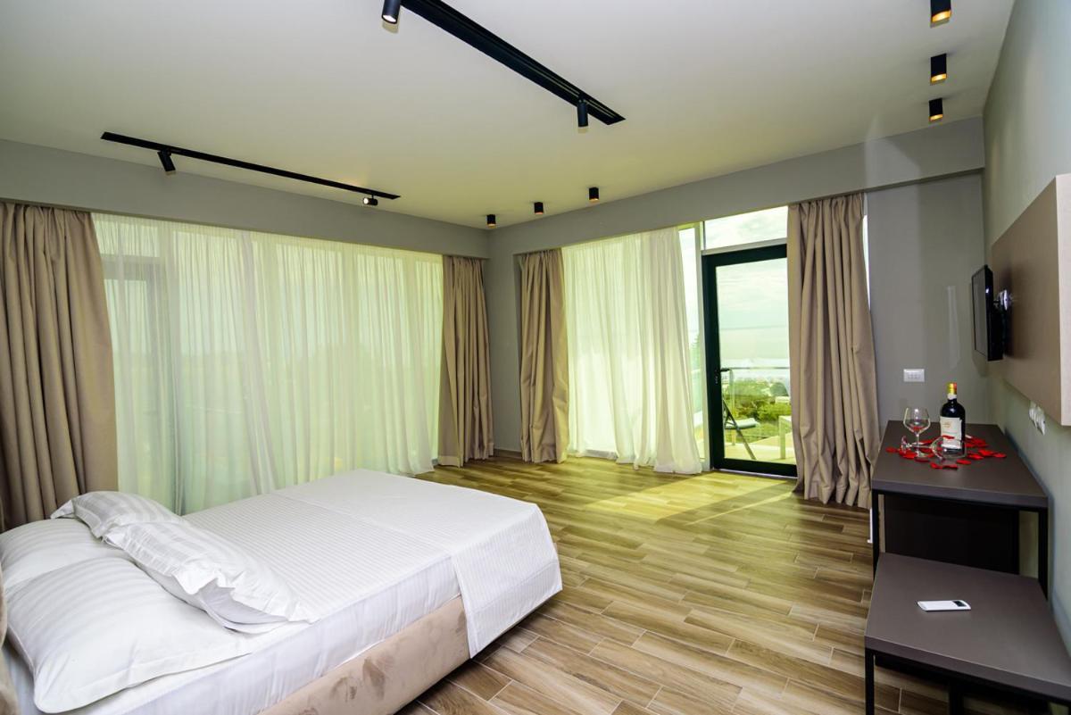 Hotel Orange Dhërmi Buitenkant foto